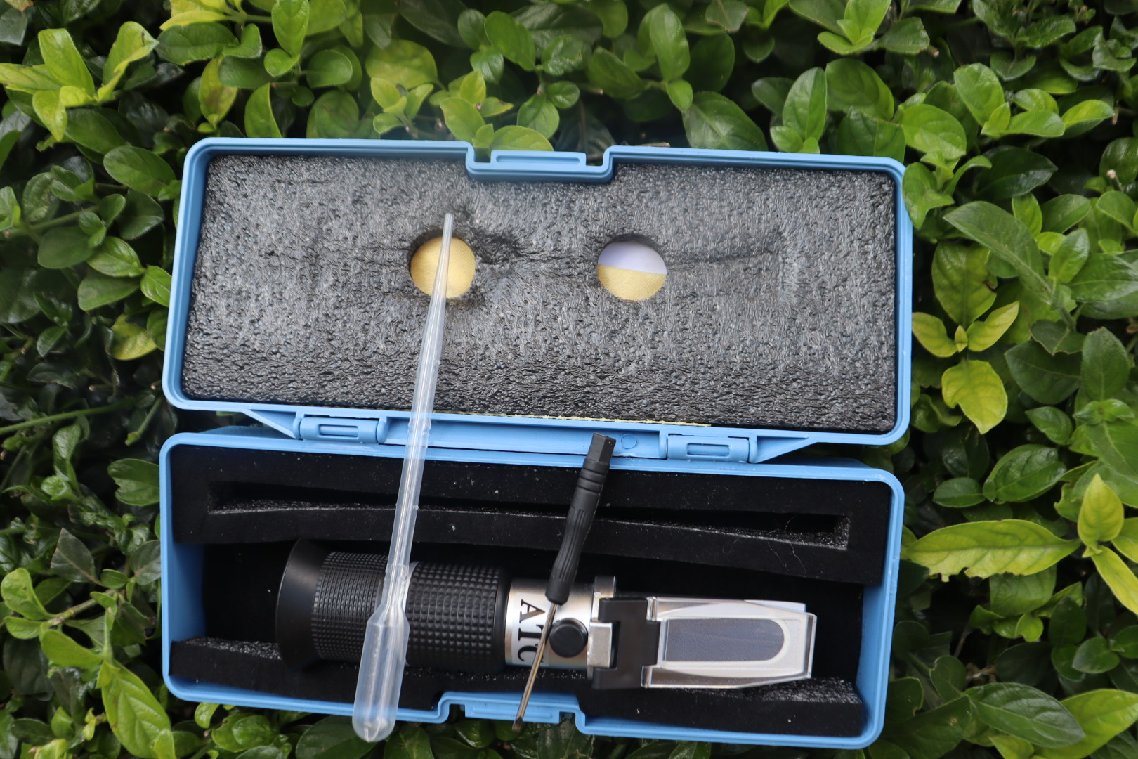 Portable refractometer 